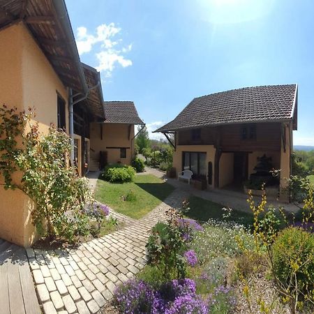 Bed and Breakfast La Parenthese Saint-Genix-sur-Guiers Экстерьер фото