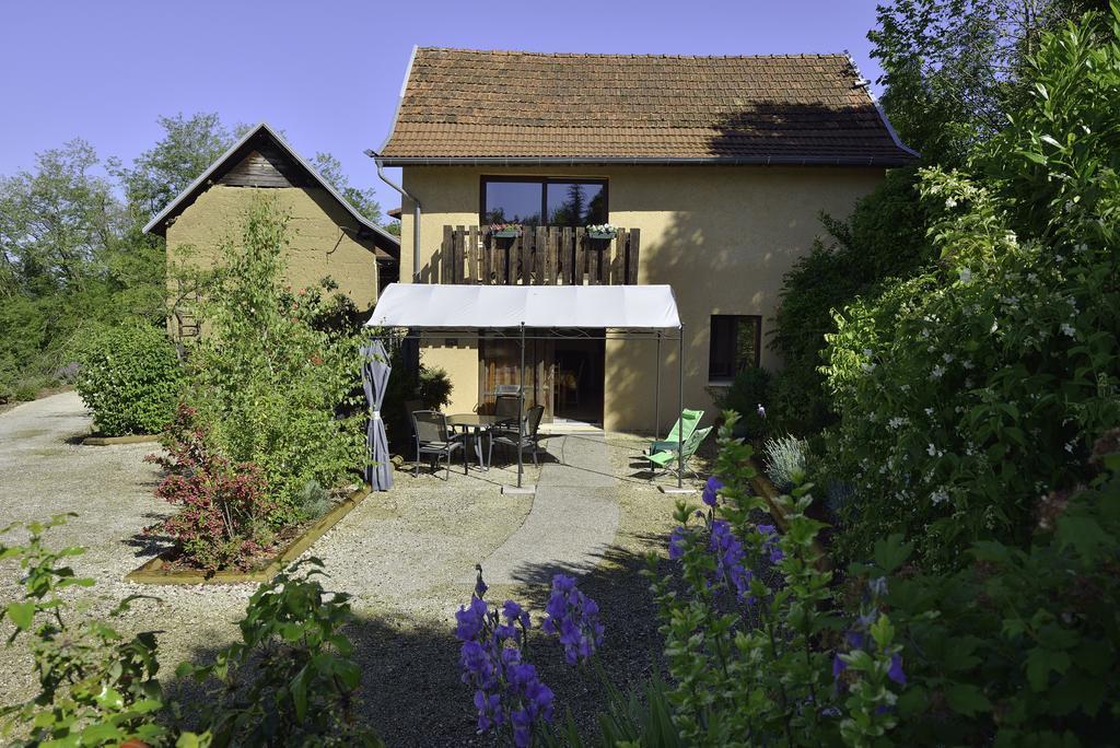 Bed and Breakfast La Parenthese Saint-Genix-sur-Guiers Экстерьер фото