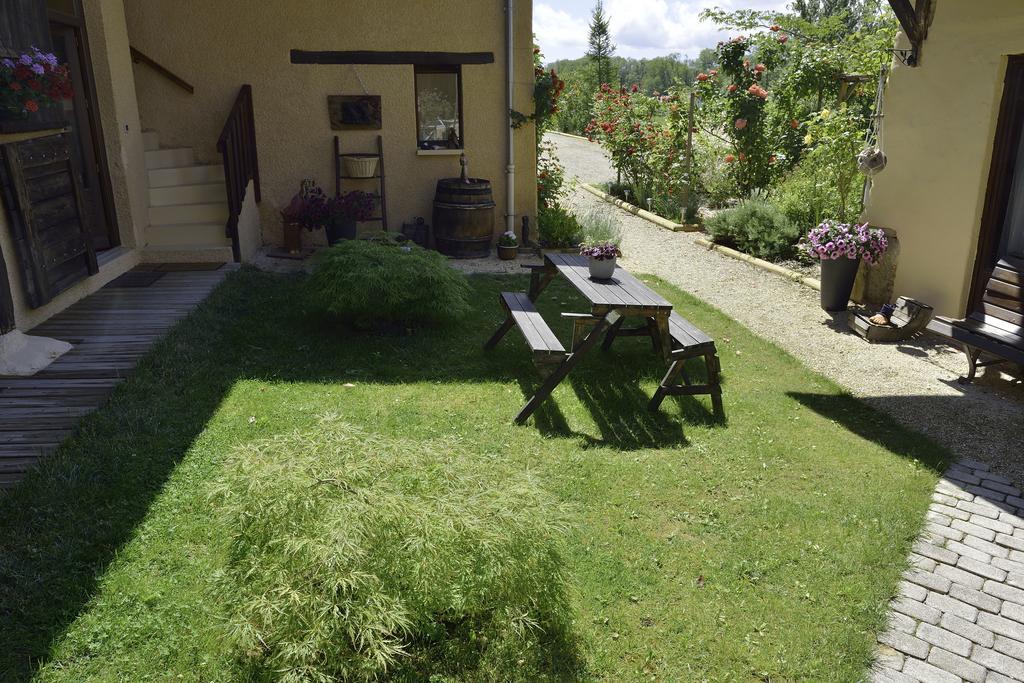 Bed and Breakfast La Parenthese Saint-Genix-sur-Guiers Экстерьер фото