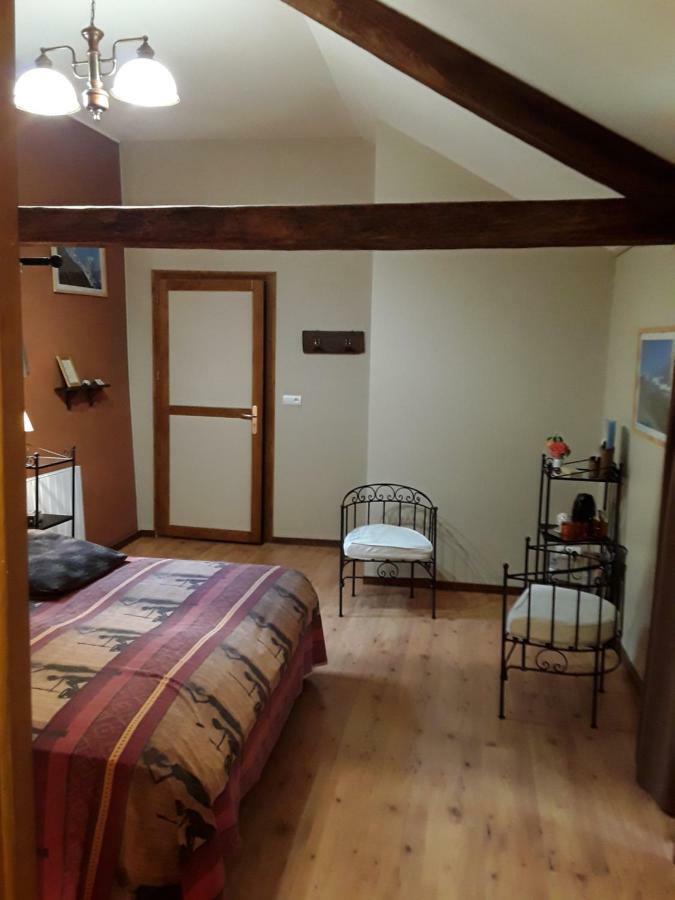 Bed and Breakfast La Parenthese Saint-Genix-sur-Guiers Экстерьер фото