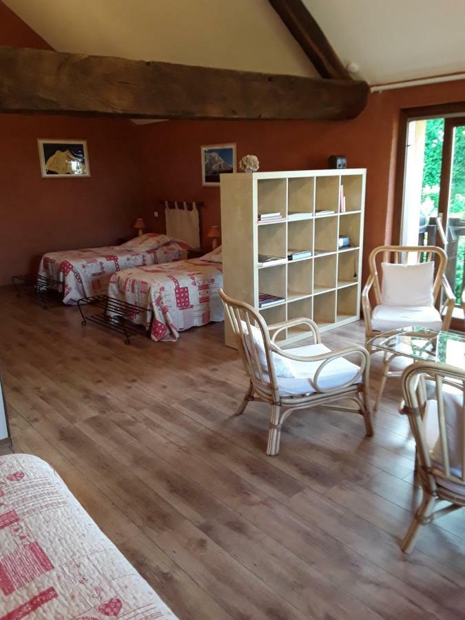 Bed and Breakfast La Parenthese Saint-Genix-sur-Guiers Экстерьер фото